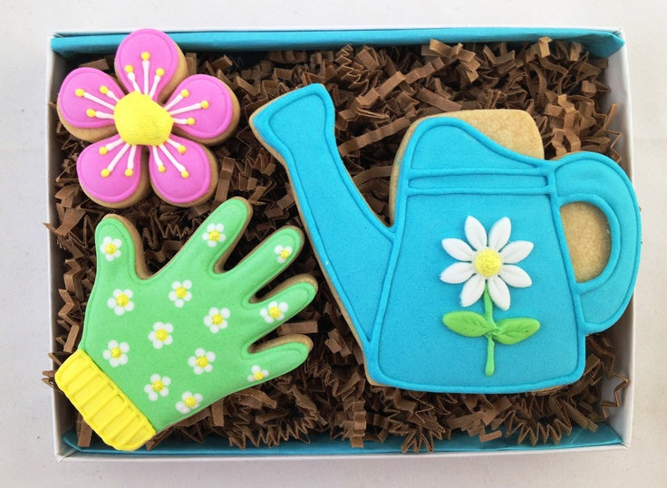 Watering Can Cookie Cutter, 3"