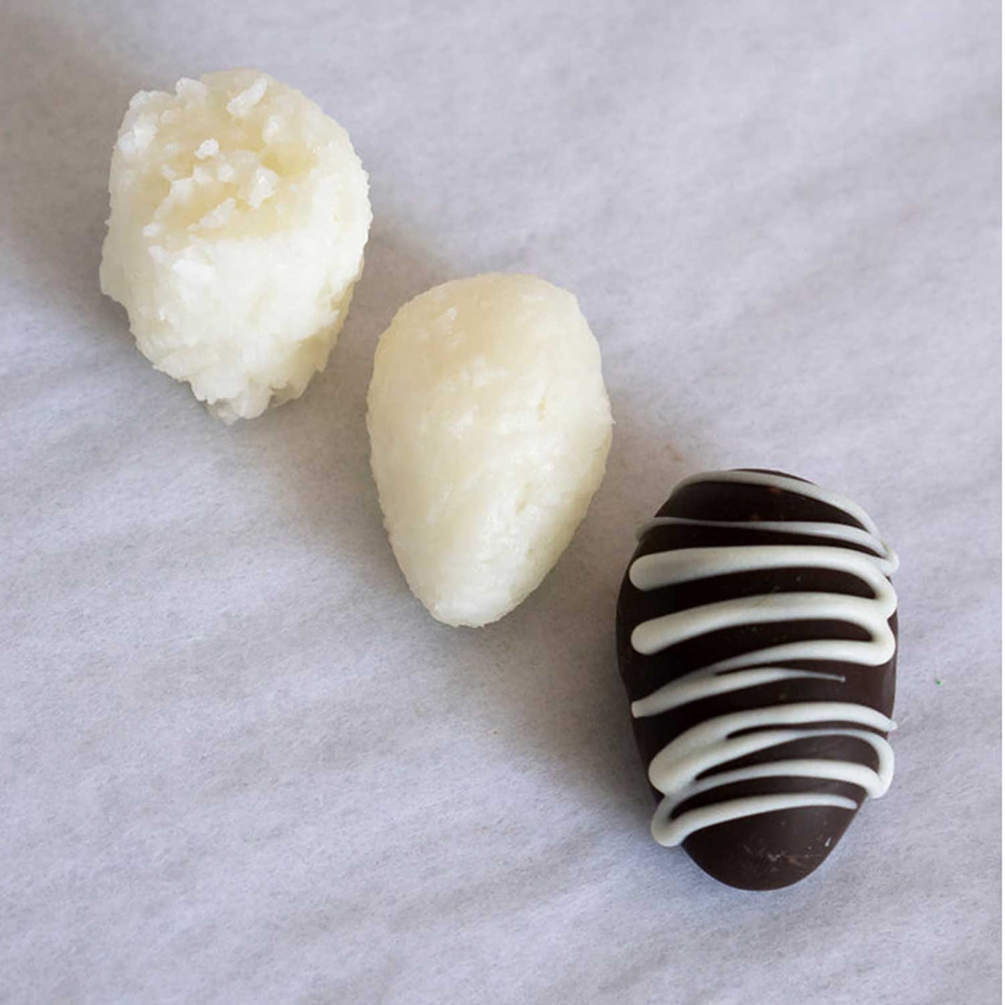Coconut Dough Candy Filling (Mounds Type), 8 oz